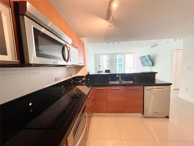 253 NE 2nd St 2506, Miami, FL 33132