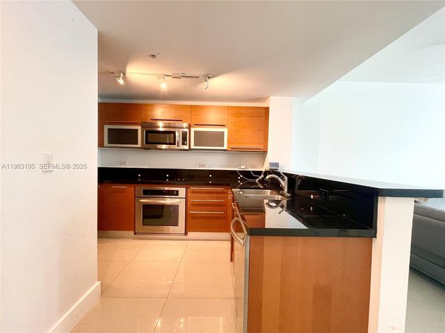 253 NE 2nd St 2506, Miami, FL 33132