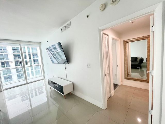 253 NE 2nd St 2506, Miami, FL 33132