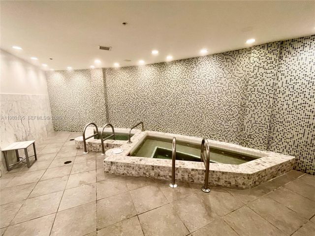 253 NE 2nd St 2506, Miami, FL 33132