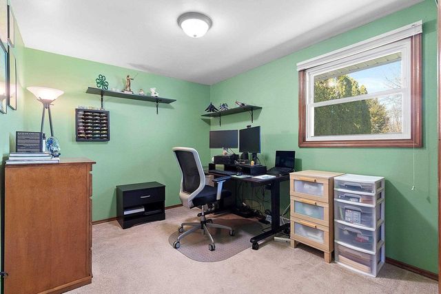 2589 VAN BEEK ROAD, Green Bay, WI 54311