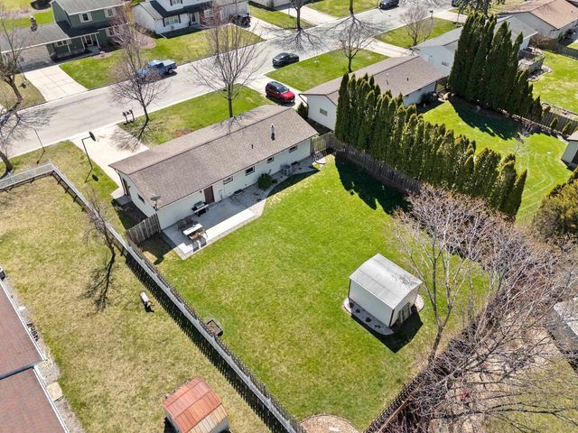 2589 VAN BEEK ROAD, Green Bay, WI 54311