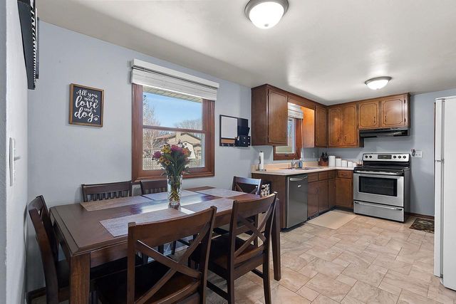 2589 VAN BEEK ROAD, Green Bay, WI 54311