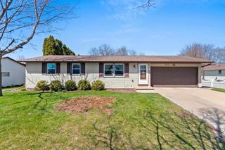 2589 VAN BEEK ROAD, Green Bay, WI 54311