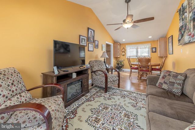 515 GRISCOM DR, Woodbury, NJ 08096