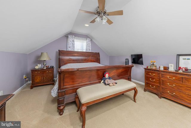 515 GRISCOM DR, Woodbury, NJ 08096