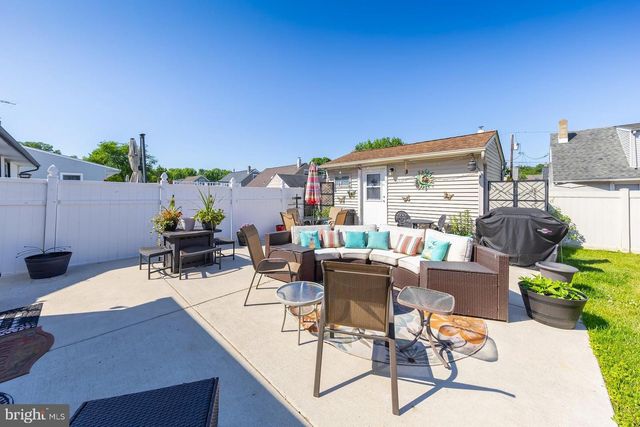 515 GRISCOM DR, Woodbury, NJ 08096