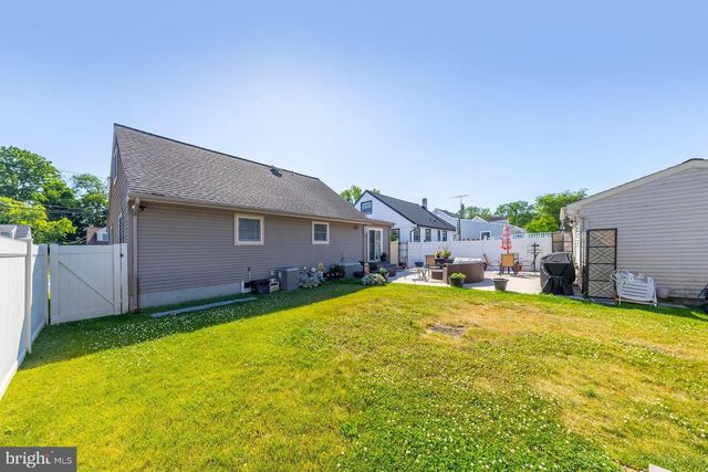 515 GRISCOM DR, Woodbury, NJ 08096