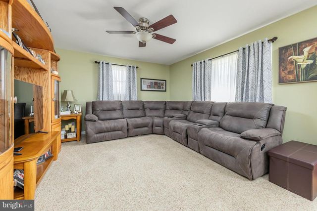 515 GRISCOM DR, Woodbury, NJ 08096