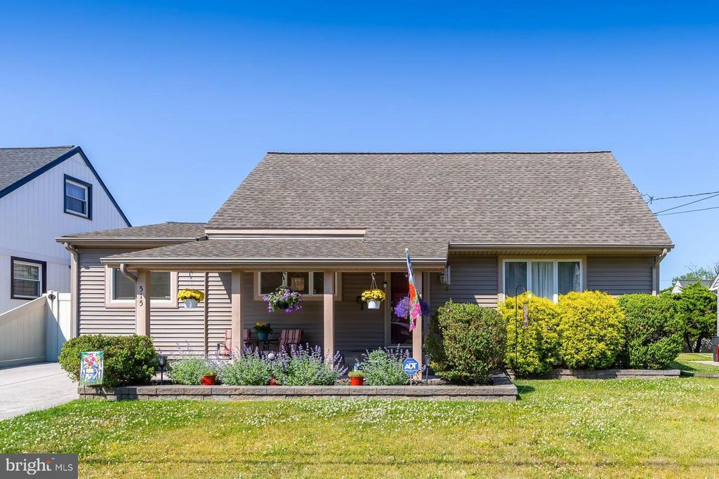 515 GRISCOM DR, Woodbury, NJ 08096