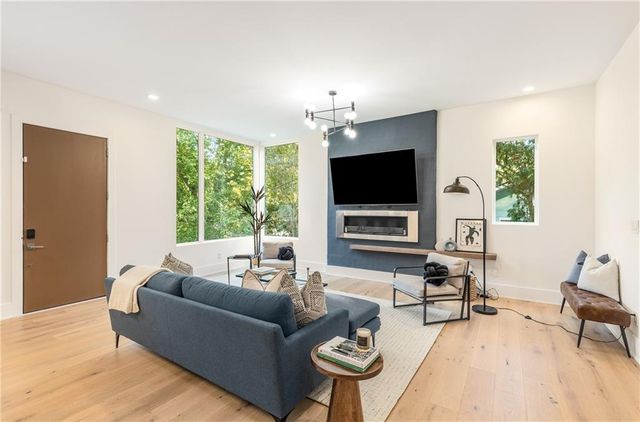 1045 Shepherds NE Lane, Atlanta, GA 30324