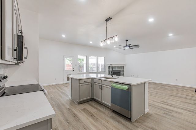 1505 Kittyhawk Drive, Little Elm, TX 75068