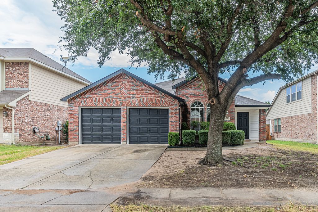 1505 Kittyhawk Drive, Little Elm, TX 75068