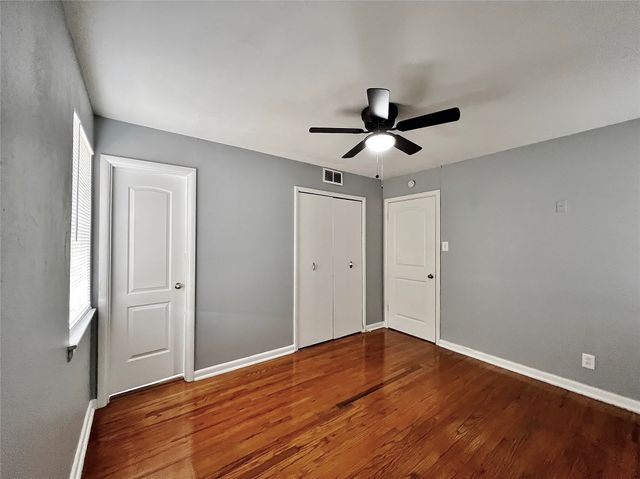 714 Cranbrook Lane, Grand Prairie, TX 75052