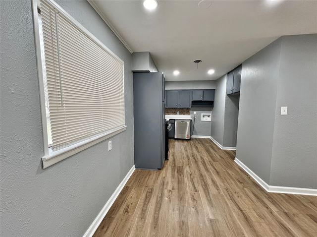 714 Cranbrook Lane, Grand Prairie, TX 75052