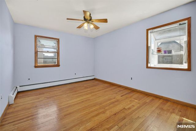 1-20 Kenneth Avenue, Fair Lawn, NJ 07410