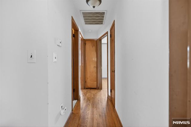 1-20 Kenneth Avenue, Fair Lawn, NJ 07410