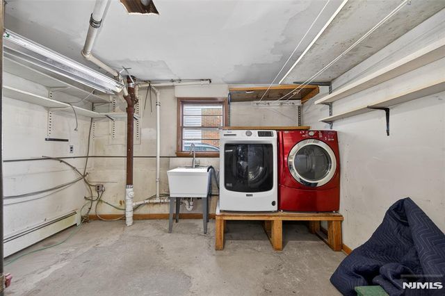 1-20 Kenneth Avenue, Fair Lawn, NJ 07410