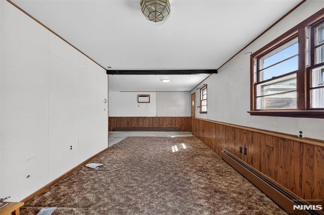 1-20 Kenneth Avenue, Fair Lawn, NJ 07410