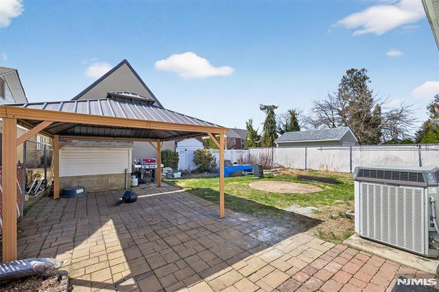 1-20 Kenneth Avenue, Fair Lawn, NJ 07410