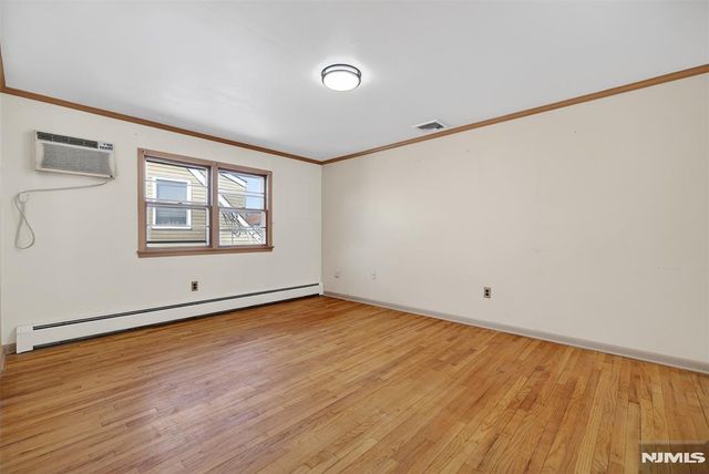 1-20 Kenneth Avenue, Fair Lawn, NJ 07410