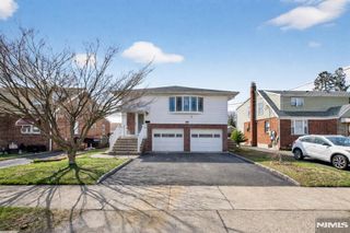 1-20 Kenneth Avenue, Fair Lawn, NJ 07410