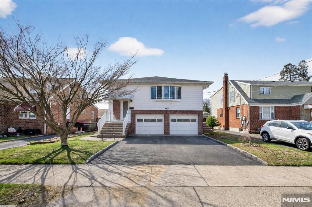 1-20 Kenneth Avenue, Fair Lawn, NJ 07410