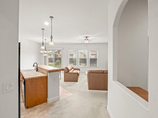 6944 W Wrenwood Lane, Fresno, CA 93723