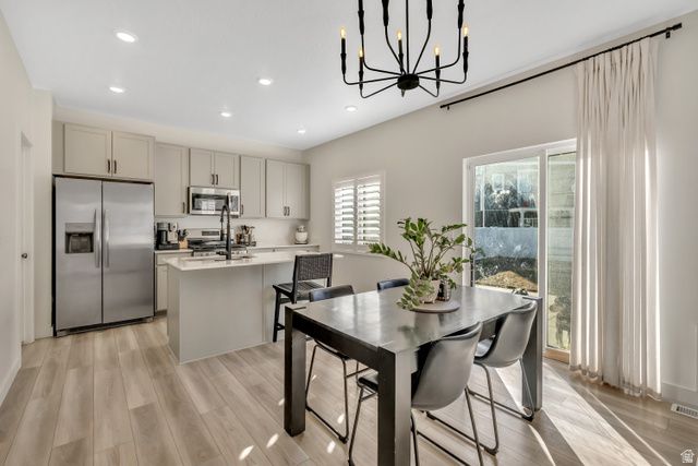 157 E PARADE AVE, Saratoga Springs, UT 84045