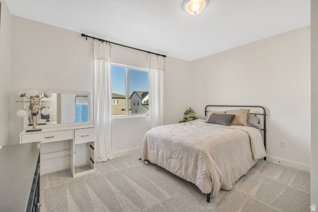 157 E PARADE AVE, Saratoga Springs, UT 84045