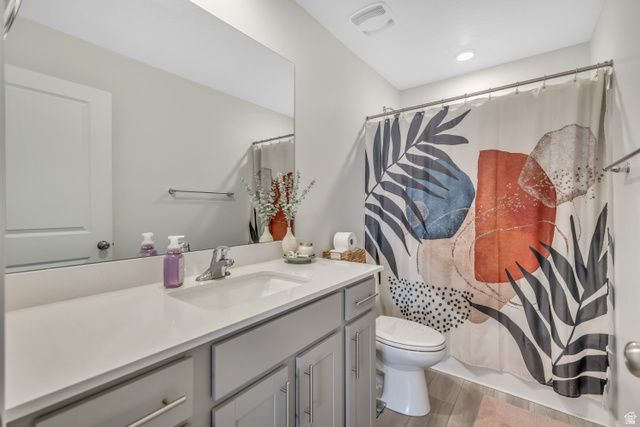 157 E PARADE AVE, Saratoga Springs, UT 84045