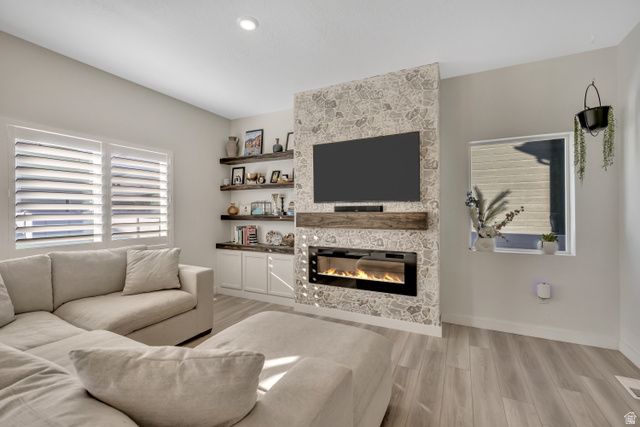 157 E PARADE AVE, Saratoga Springs, UT 84045