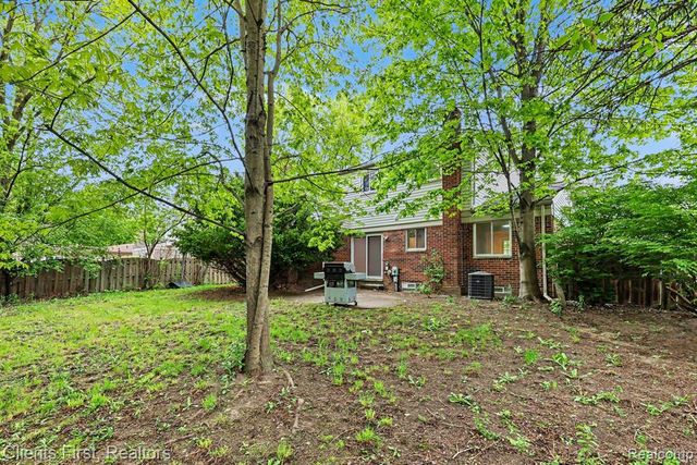 3776 Highland Drive, Troy, MI 48083