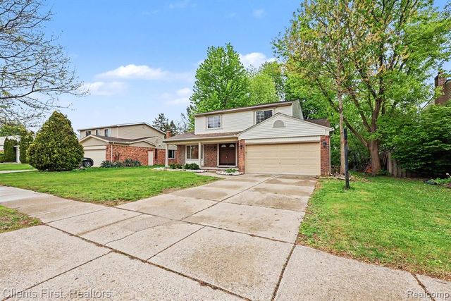 3776 Highland Drive, Troy, MI 48083