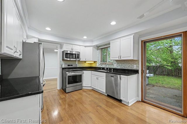 3776 Highland Drive, Troy, MI 48083