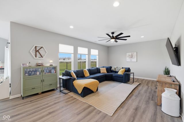 6724 Red Barn Drive, Whitestown, IN 46075