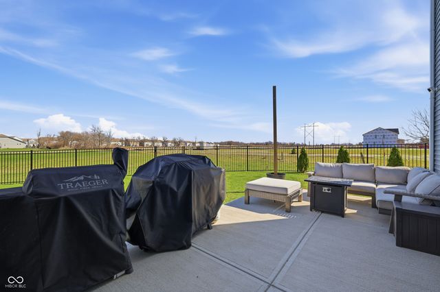 6724 Red Barn Drive, Whitestown, IN 46075