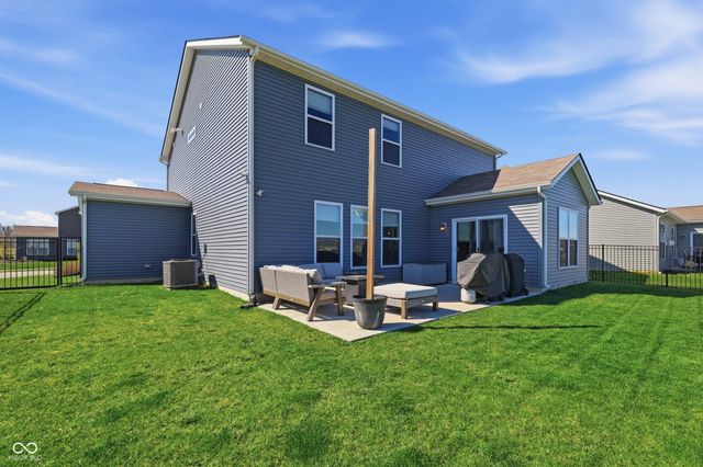 6724 Red Barn Drive, Whitestown, IN 46075