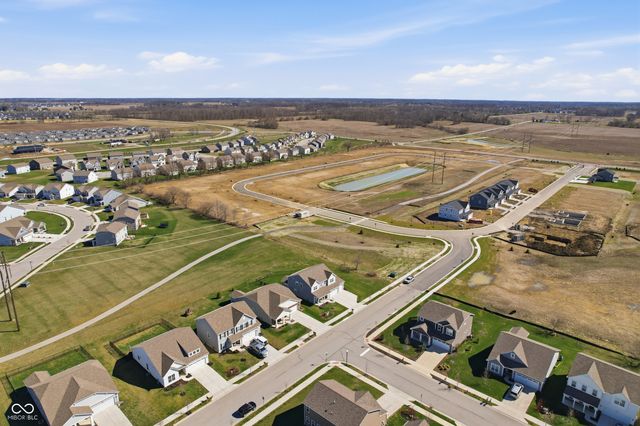 6724 Red Barn Drive, Whitestown, IN 46075