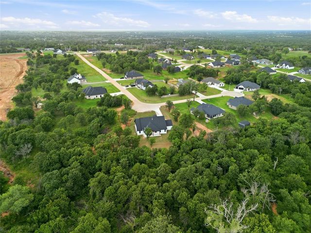 10972 Sandstone Ridge Way, Guthrie, OK 73044