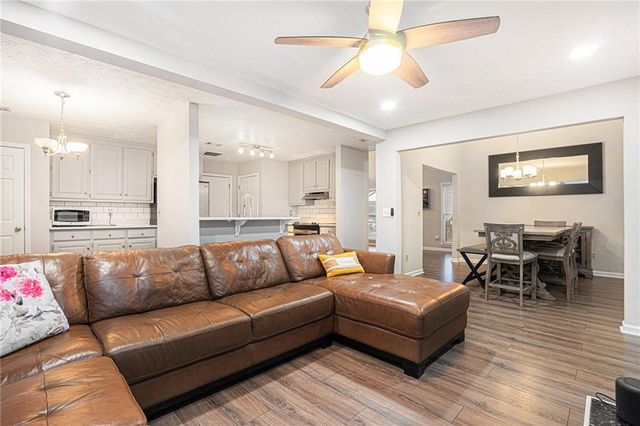 3962 Brockett Walk, Tucker, GA 30084