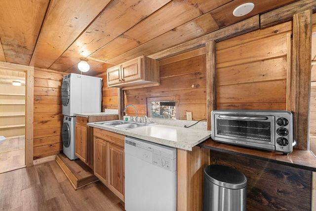 90 19th Street, Ellijay, GA 30540