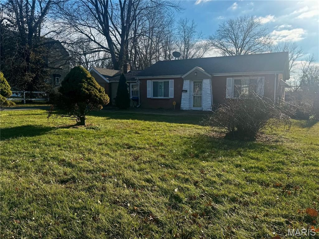 6346 Emma Avenue, St Louis, MO 63136