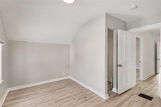 1302 Ogden Avenue, Kalamazoo, MI 49006