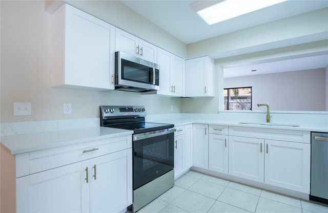 4017 BRAESGATE LANE, Tampa, FL 33624