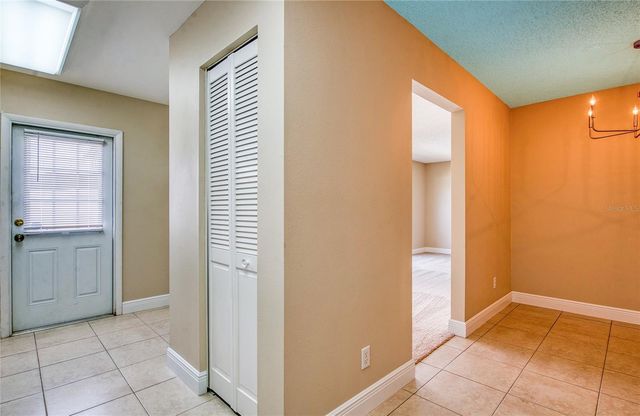 4017 BRAESGATE LANE, Tampa, FL 33624