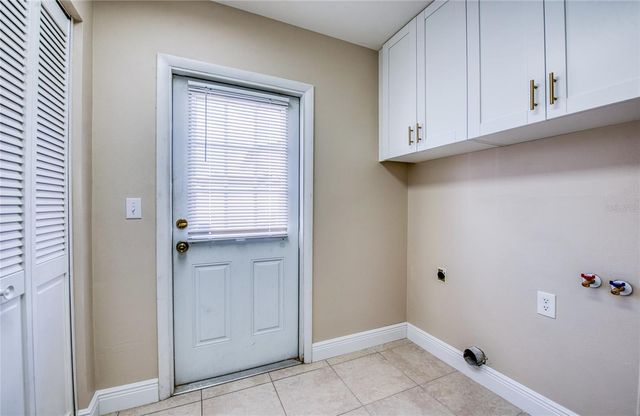 4017 BRAESGATE LANE, Tampa, FL 33624