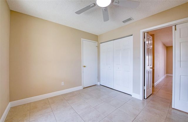 4017 BRAESGATE LANE, Tampa, FL 33624