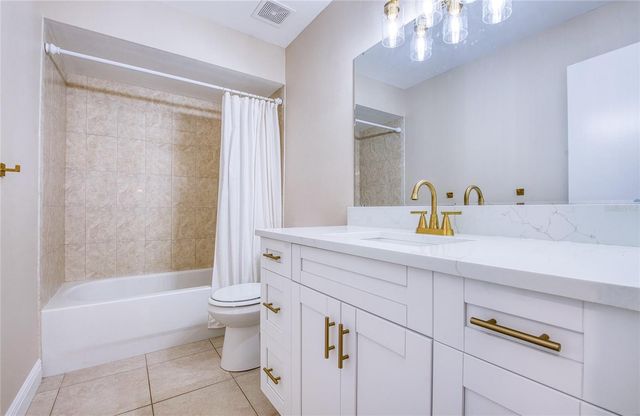 4017 BRAESGATE LANE, Tampa, FL 33624