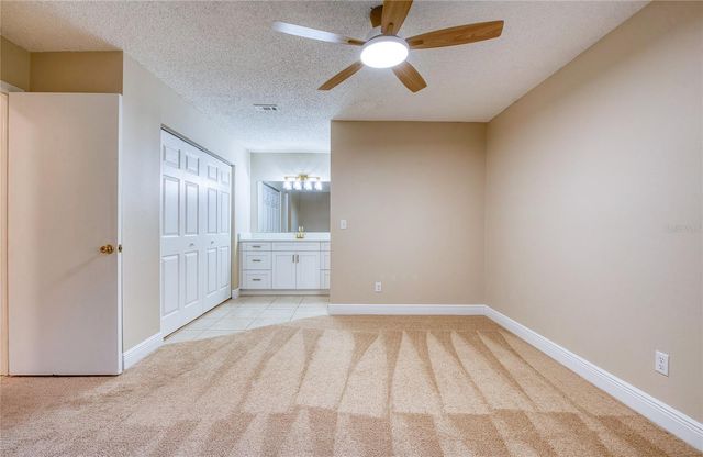 4017 BRAESGATE LANE, Tampa, FL 33624